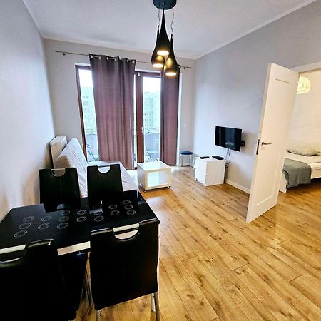 First -- Green Zoliborz Apartment 4 Варшава Экстерьер фото