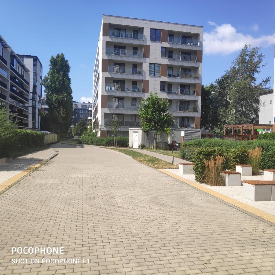 First -- Green Zoliborz Apartment 4 Варшава Экстерьер фото