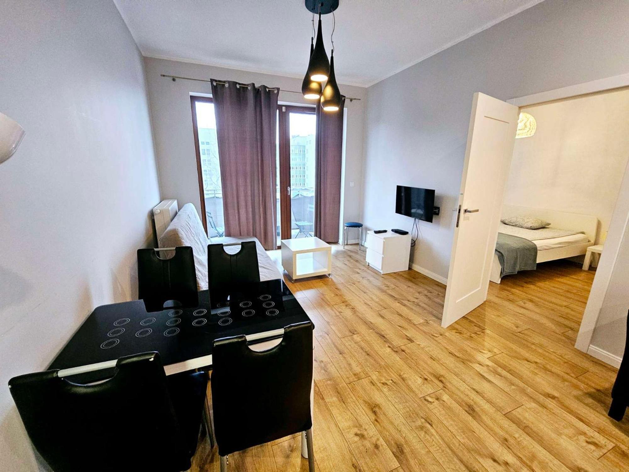 First -- Green Zoliborz Apartment 4 Варшава Экстерьер фото